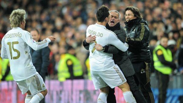 名记：我对塔图姆本赛季回归很有信心，他像个疯子在训练（名记：看好塔图姆本季复出，训练投入近乎疯狂）