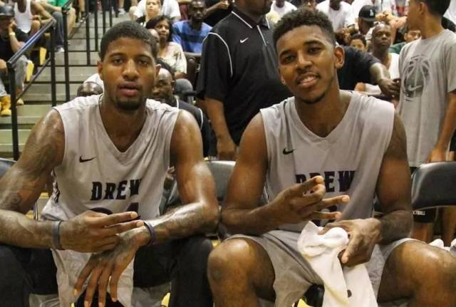 为什么总是慢半拍（为何总慢一步）