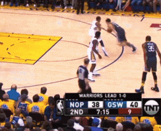 大范：湖人不是争冠队 比掘金／马刺／火箭弱一档 3个核心都不能防（大范直言：湖人难称争冠级，实力逊于掘金／马刺／火箭，三核防守成隐患）