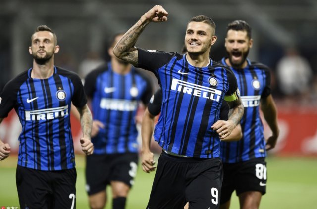 CBA：新疆队再下一城 客场击败青岛（CBA：新疆客场力克青岛 再添一胜）