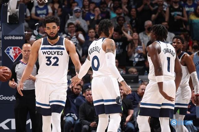 11球，巴萨是欧冠改制以来打入乌龙球最多的球队（欧冠改制以来，巴萨以11次乌龙球居首）