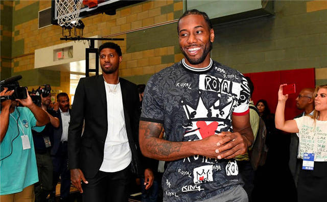 青训球员获得首发机会，表现不俗（青训小将首发登场，发挥亮眼）